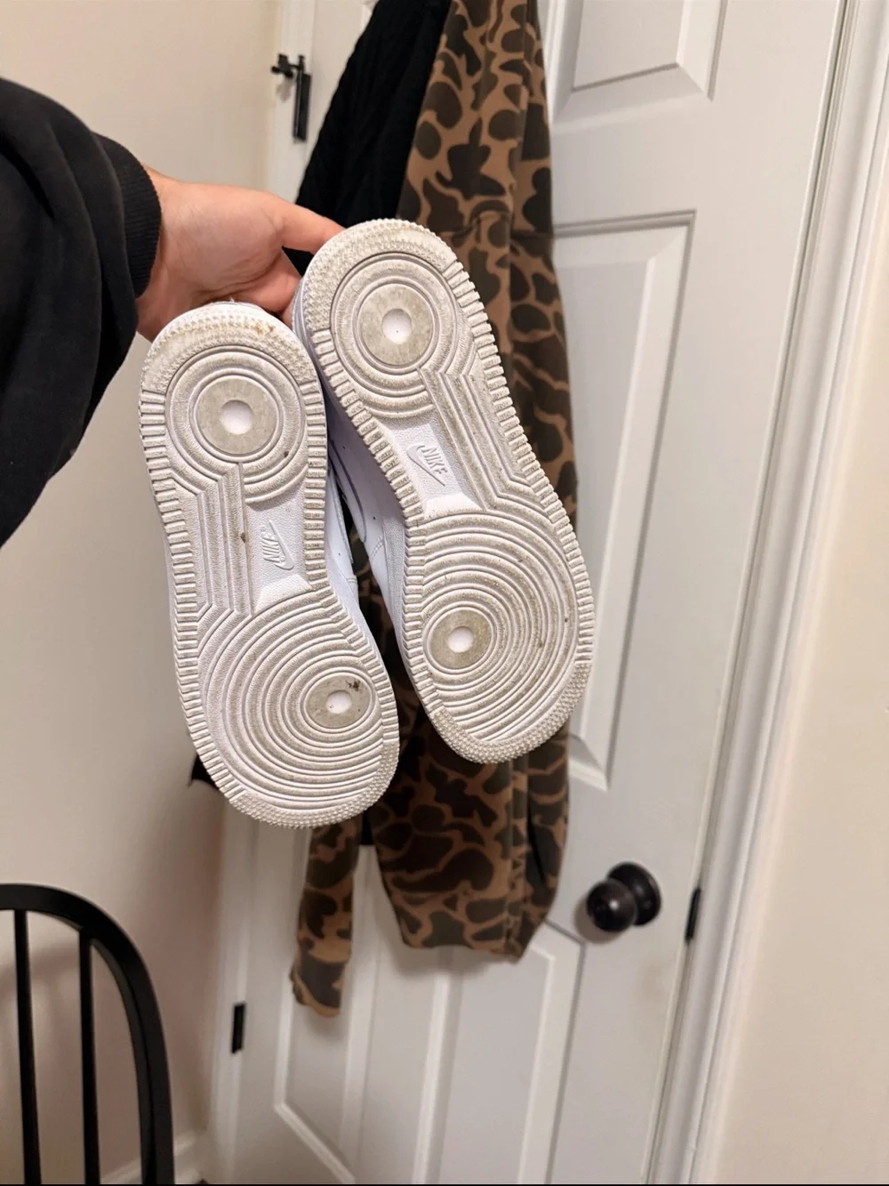 Nike White and Gray Air Force 1 LE (GS) Shoe Box - Picture 5 of 6